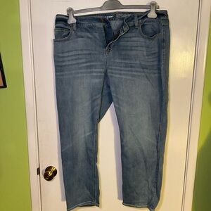 Old Navy Droit Parfait Mid Rise Jeans. Perfect Condition.

Plus Size 18